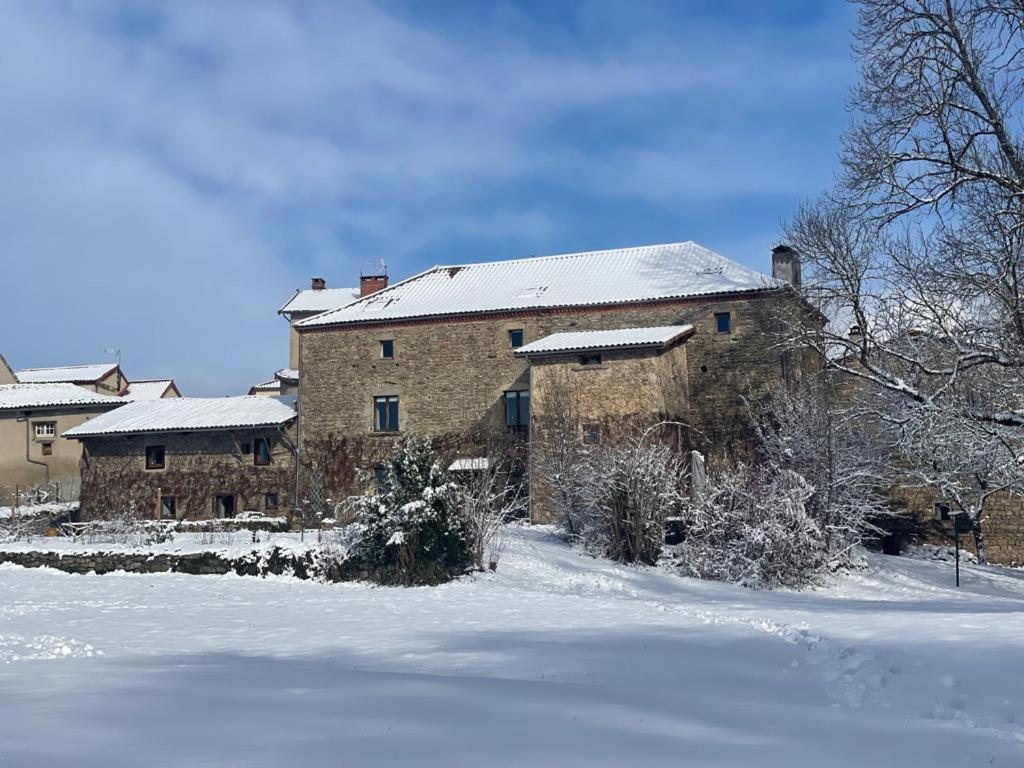 Villa L'ancien Relais de Poste*** à Saint-Dier-dʼAuvergne Extérieur photo