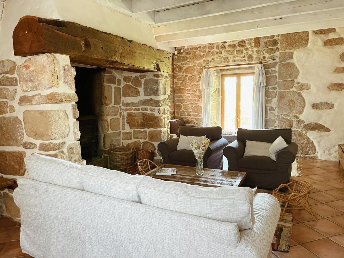 Villa L'ancien Relais de Poste*** à Saint-Dier-dʼAuvergne Extérieur photo