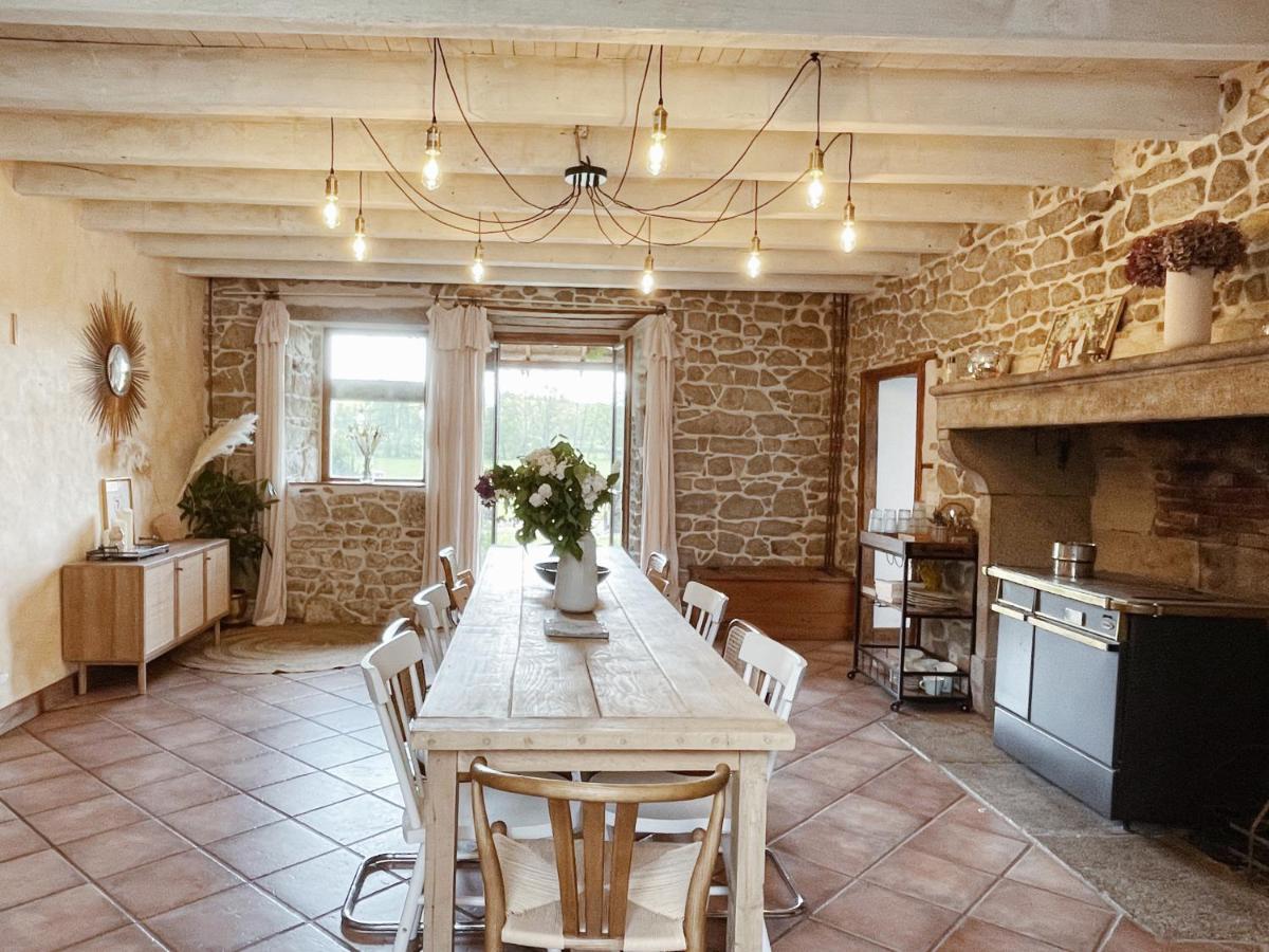 Villa L'ancien Relais de Poste*** à Saint-Dier-dʼAuvergne Extérieur photo